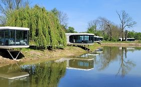 Pałac Wieniawskich - Luksusowe, Całoroczne Domki Glampingowe Nad Jeziorem, Prywatna Balia, Park 10ha